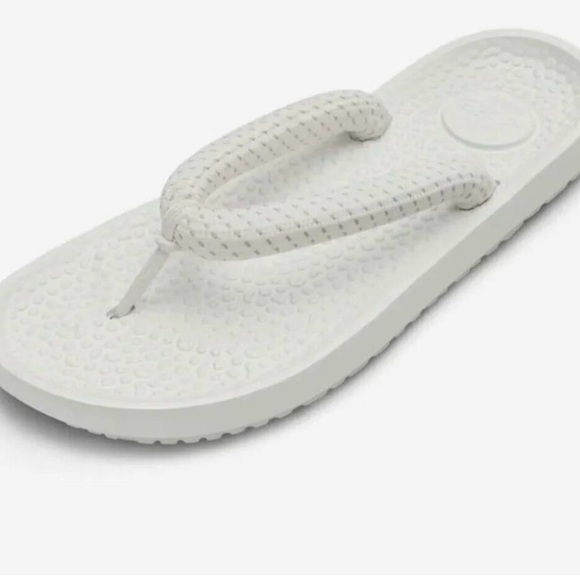 Allbirds White Sugar Zeffer Thong Flipflop Sandals - 5 - Picture 4 of 6